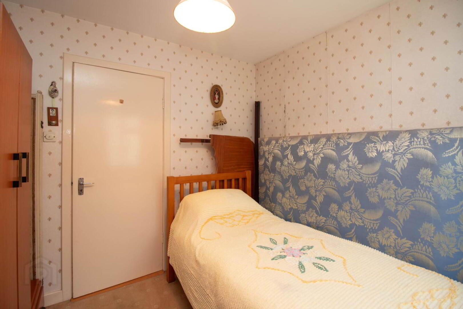 13 Highfield Road 14 of 27