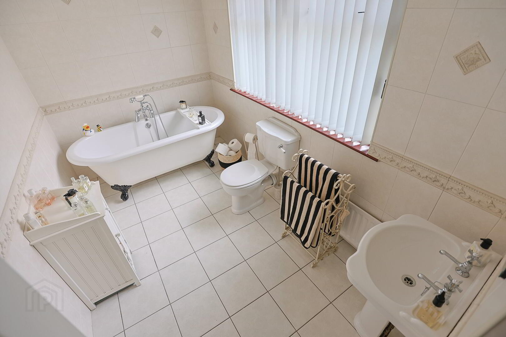 44 Mountview Park 56 of 96