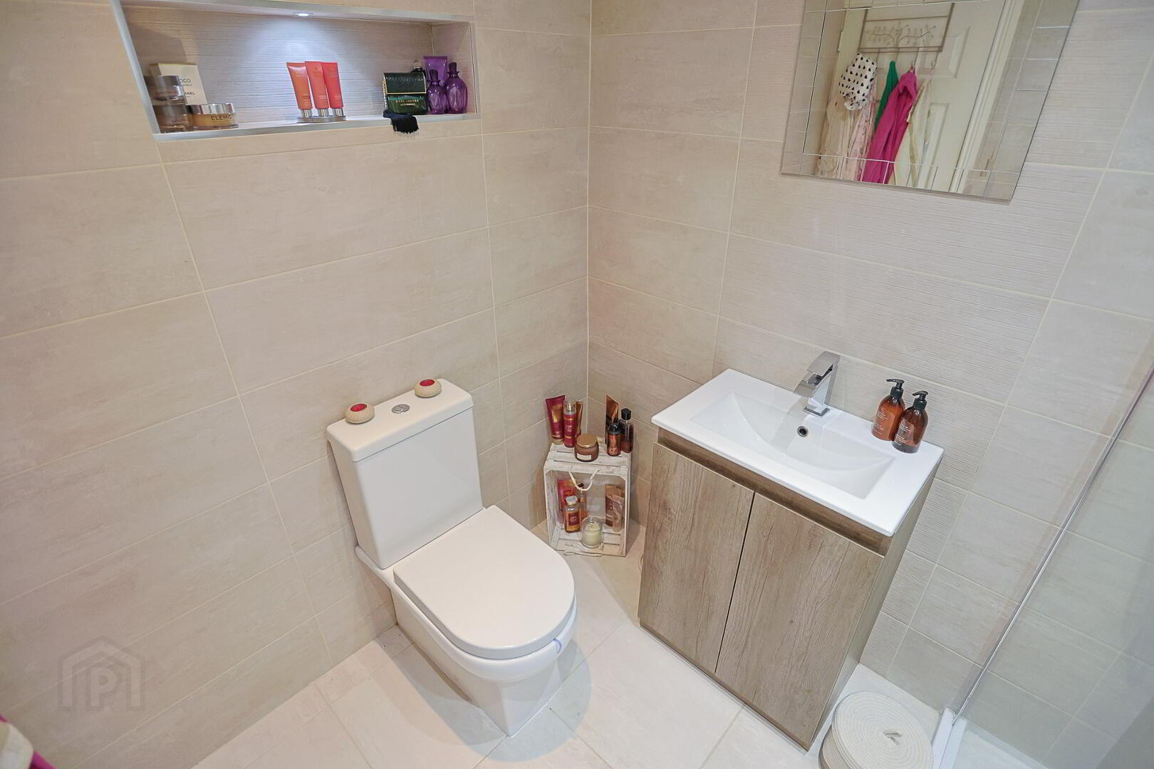 44 Mountview Park 69 of 96