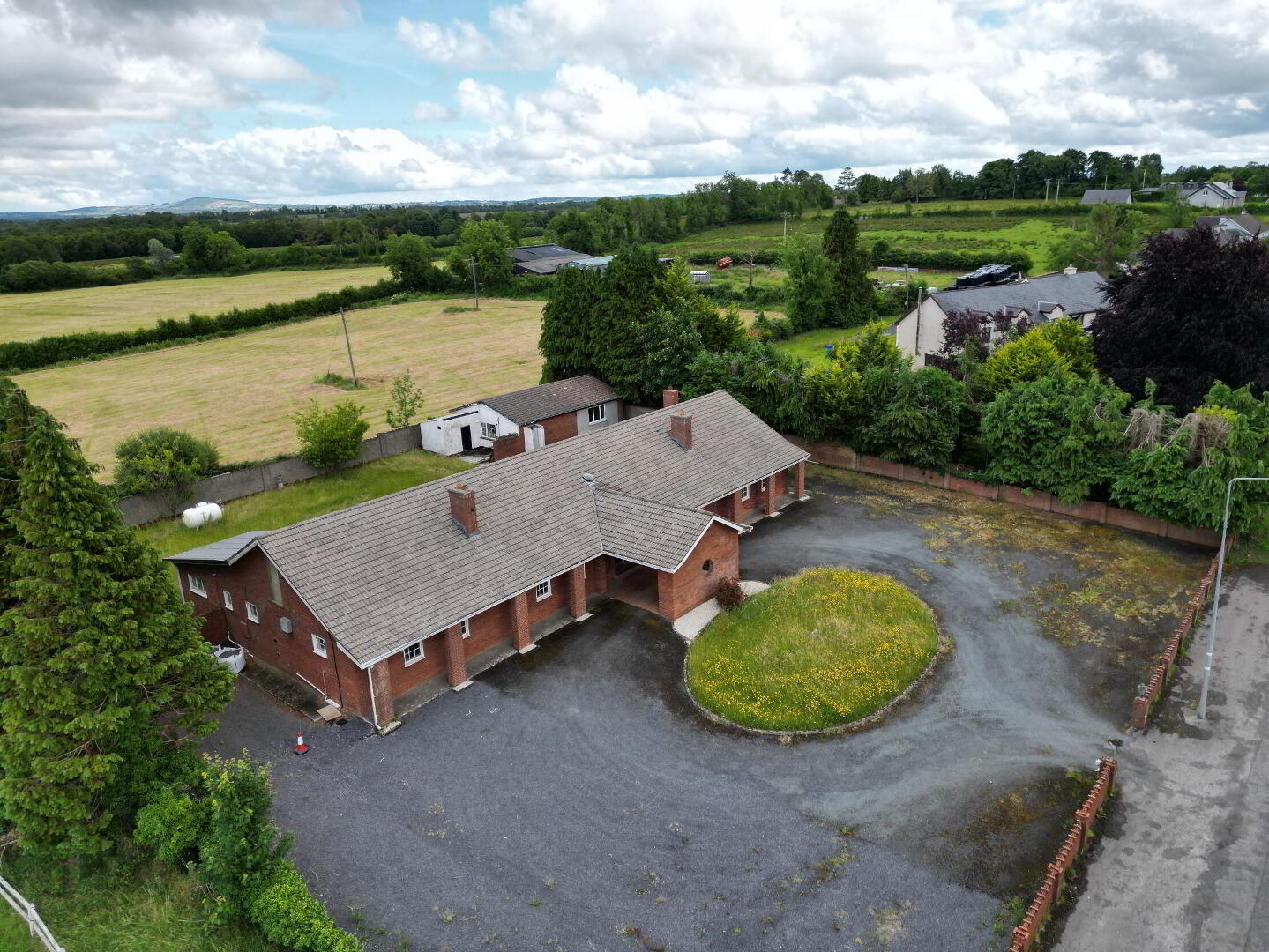 River Shannon Lodge 2 of 27