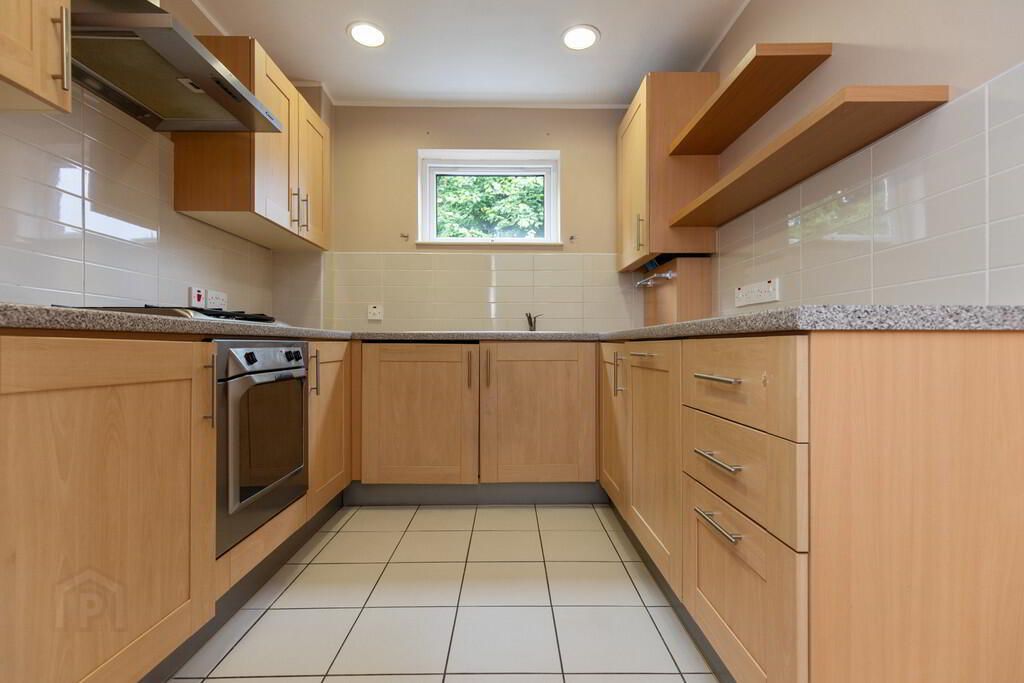 Apt 17 Grafton Court, 85 Kings Road 5 of 13