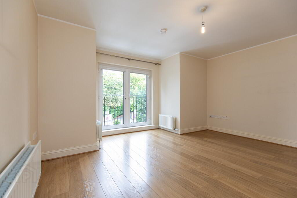 Apt 17 Grafton Court, 85 Kings Road 7 of 13