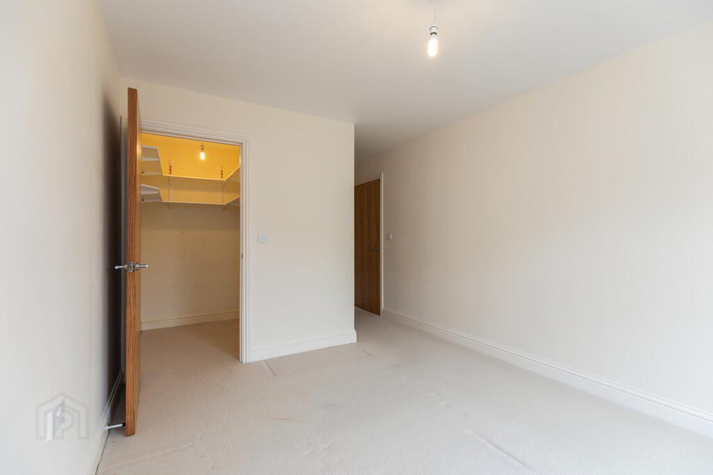 Apt 17 Grafton Court, 85 Kings Road 9 of 13