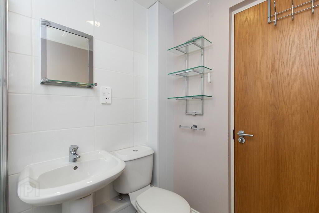 Apt 17 Grafton Court, 85 Kings Road 12 of 13