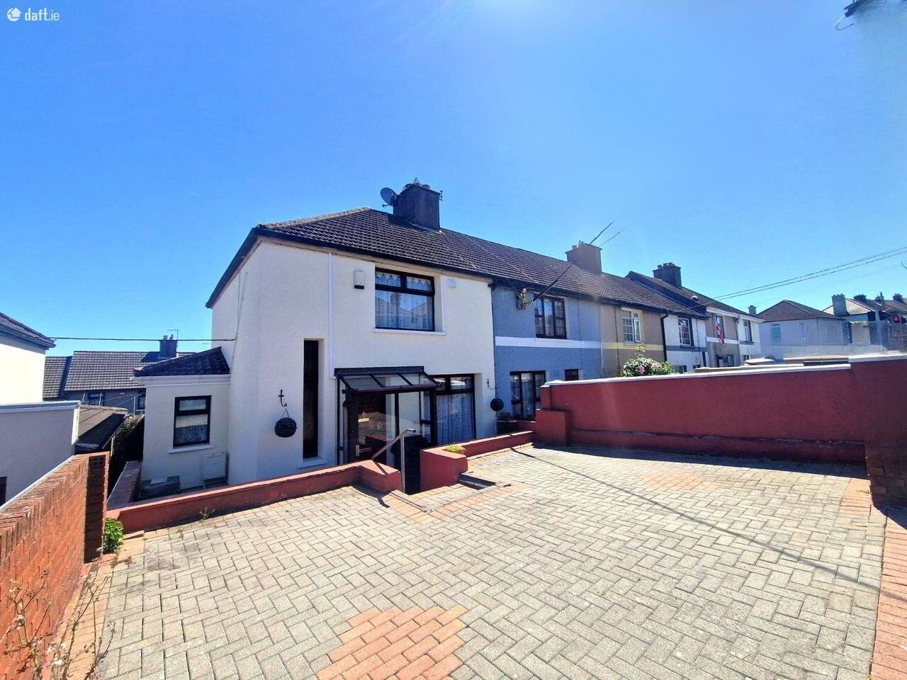 7 Cathedral Road 1 of 18