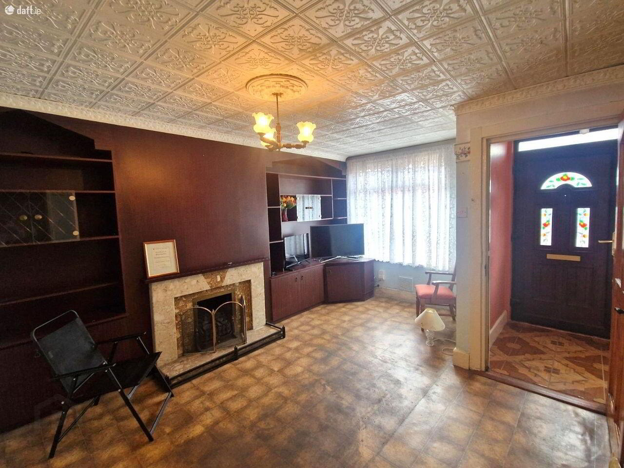 7 Cathedral Road 3 of 18