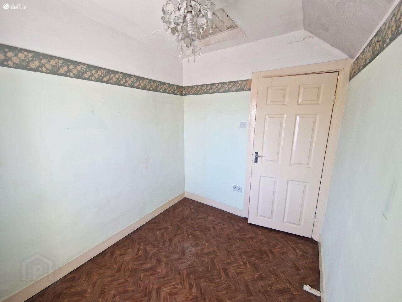 7 Cathedral Road 12 of 18