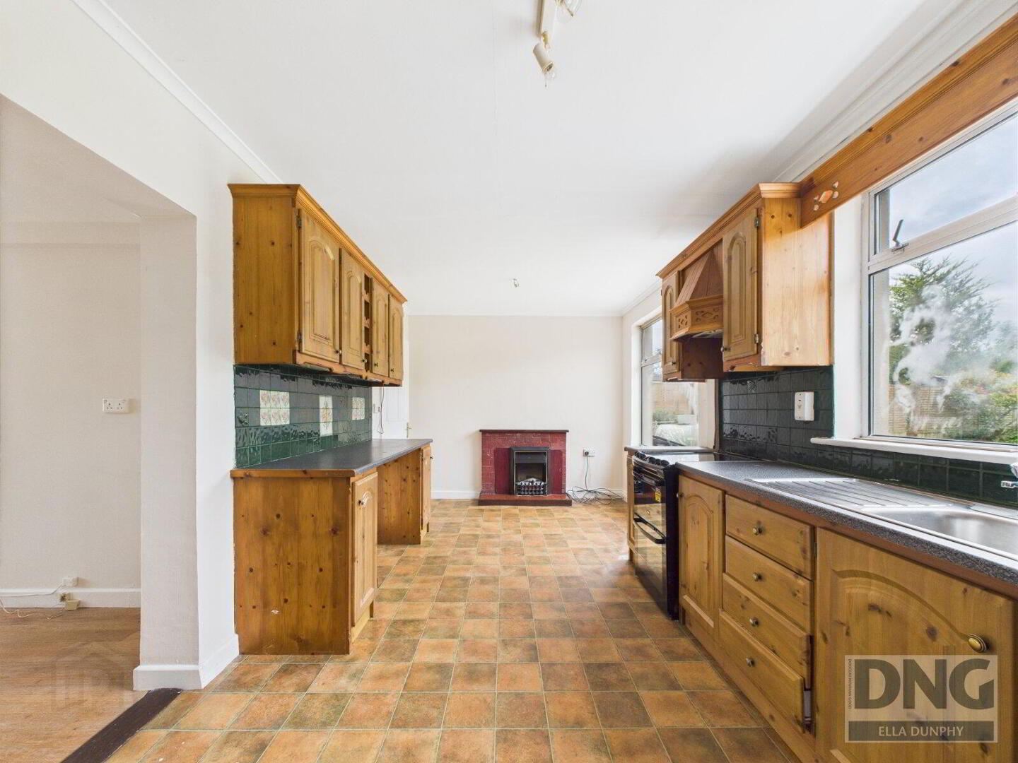 5 Rushbrook 9 of 34
