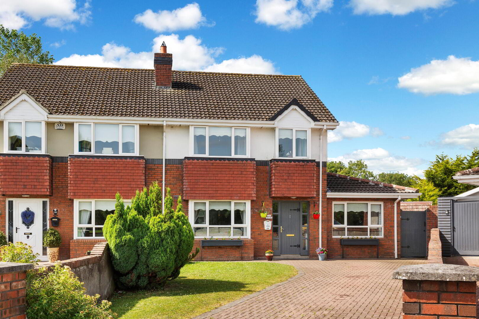 139 Canterbrook 1 of 19