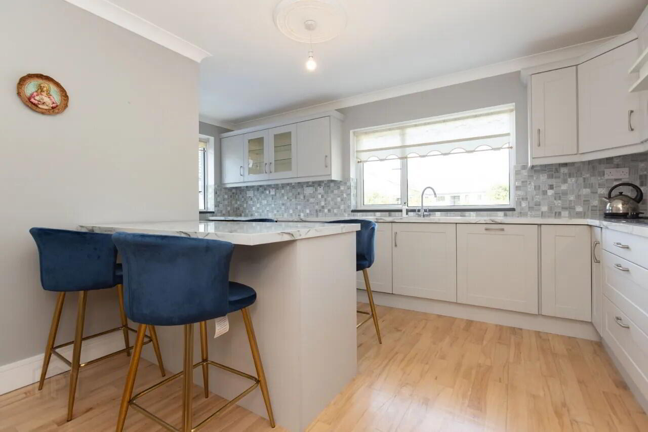 46 Green Rd 5 of 41