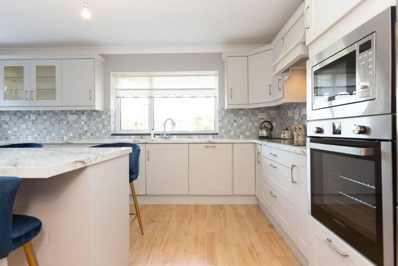 46 Green Rd 6 of 41