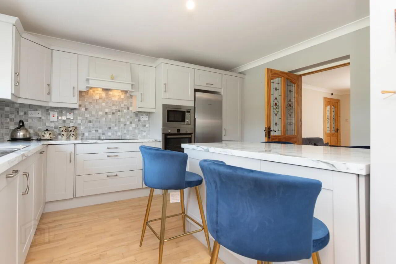 46 Green Rd 11 of 41