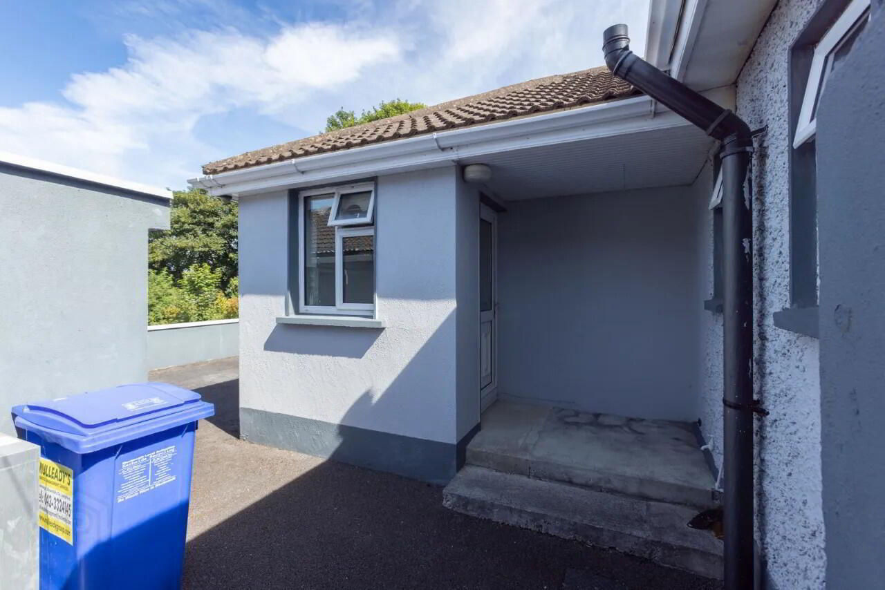 46 Green Rd 33 of 41