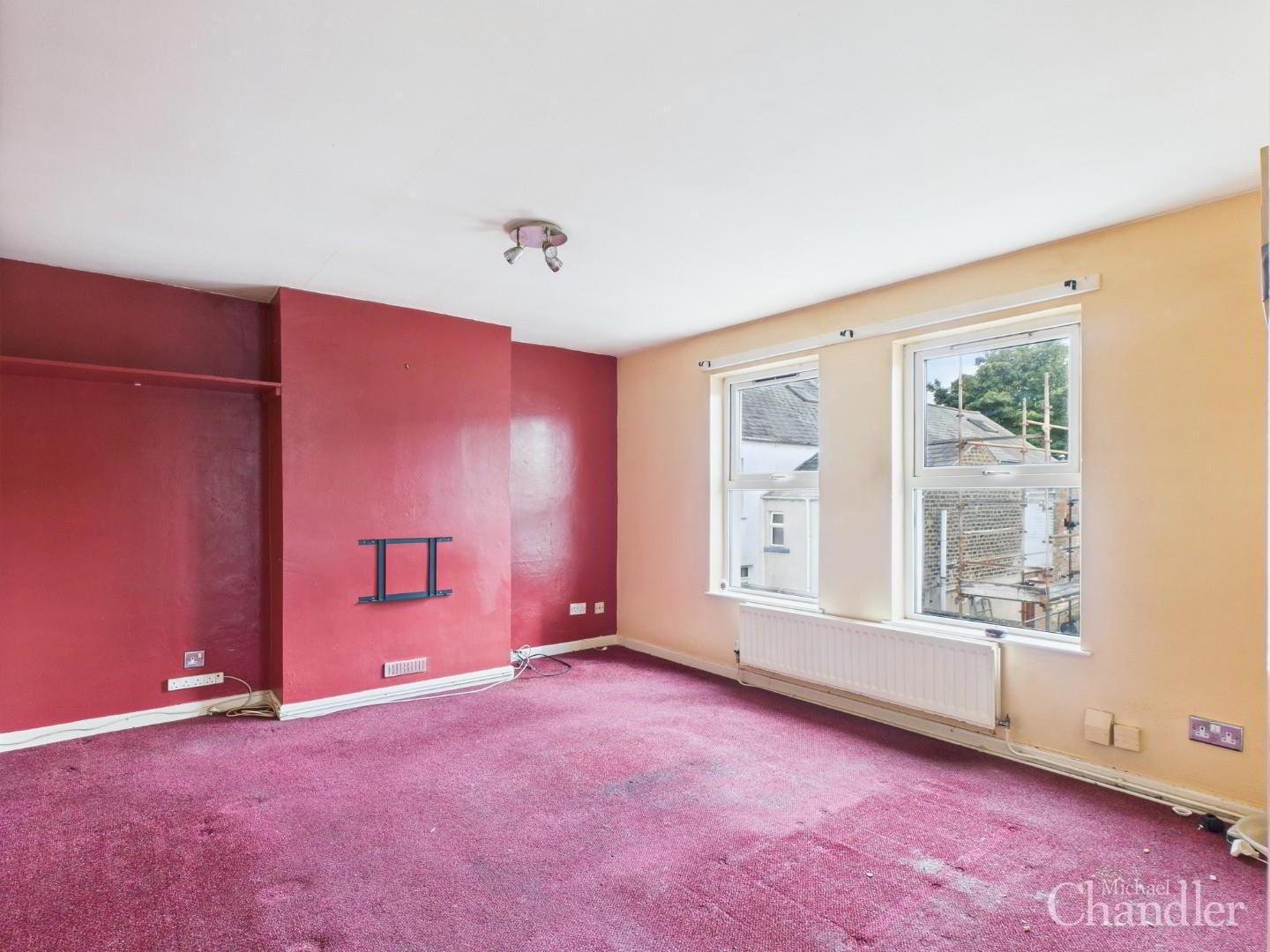 8 Dundela Court 2 of 7