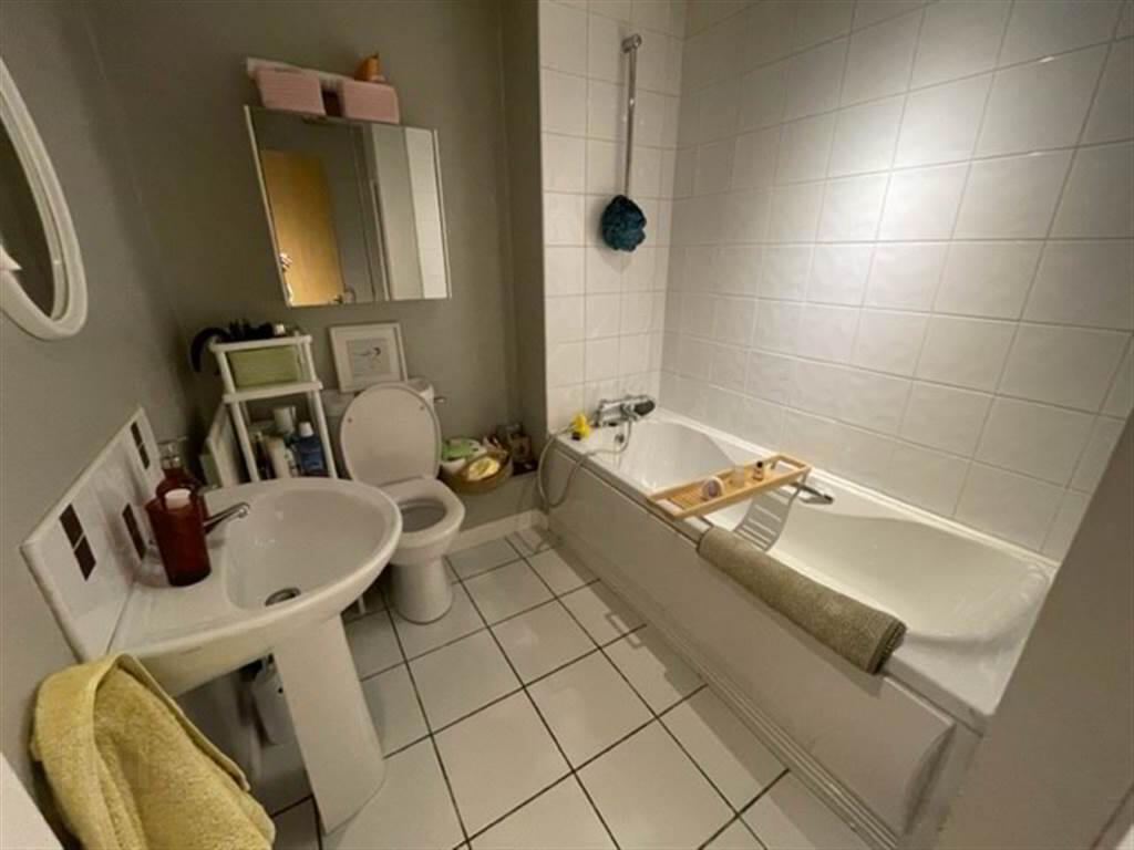 Apt 29, Park Royal 4 of 6