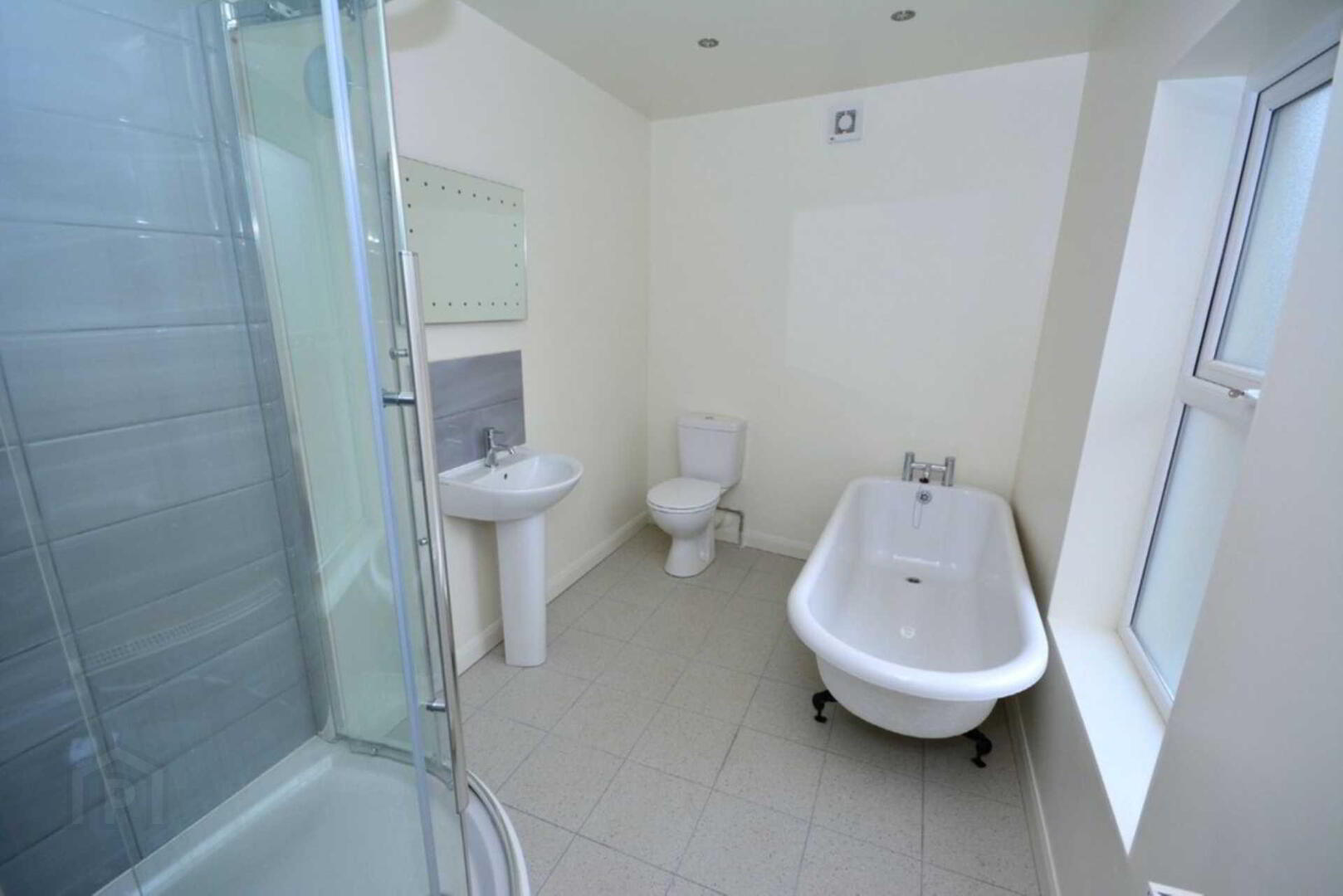 Apt 2 25, Castlereagh Street 11 of 13