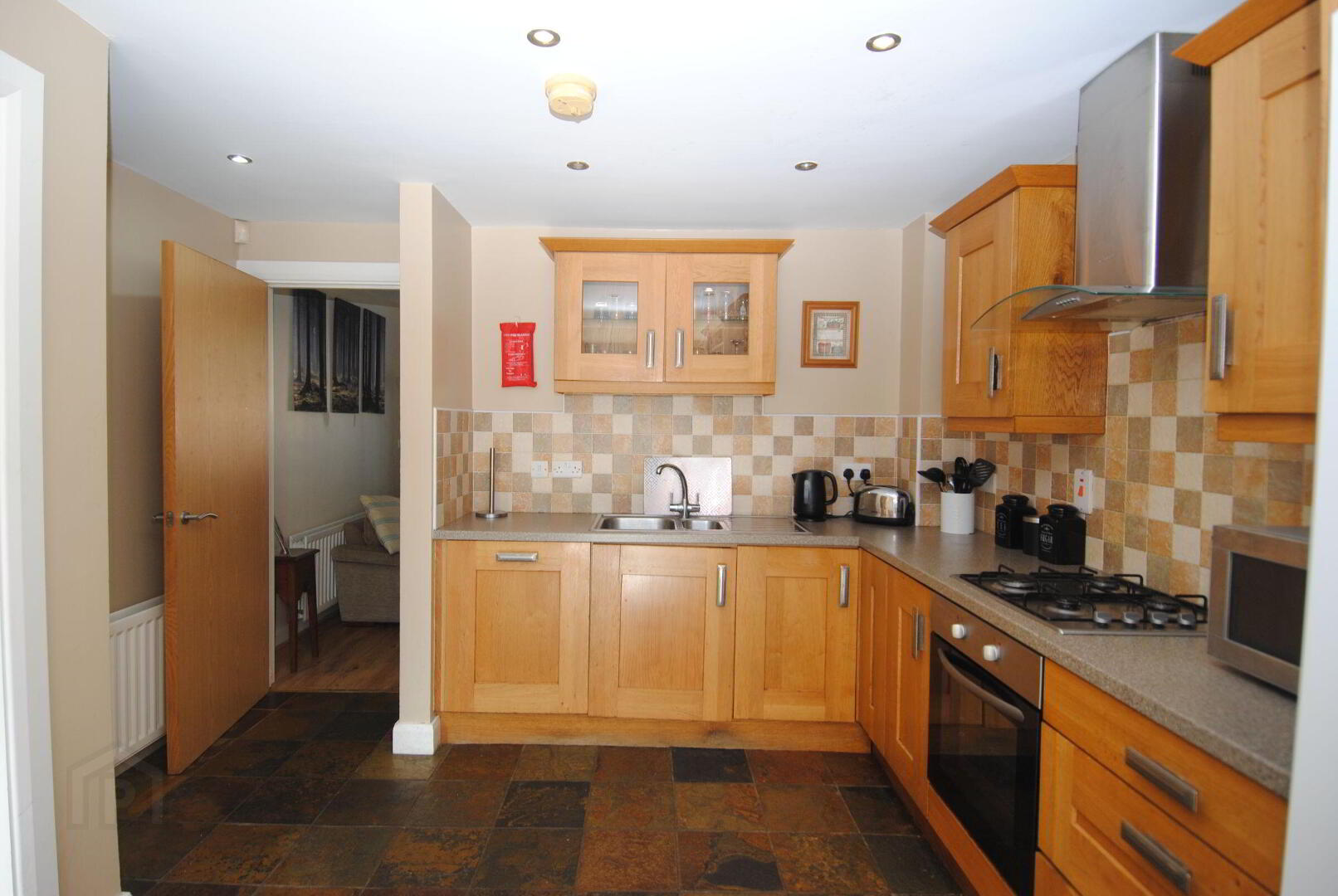14 Galvally Road 5 of 21