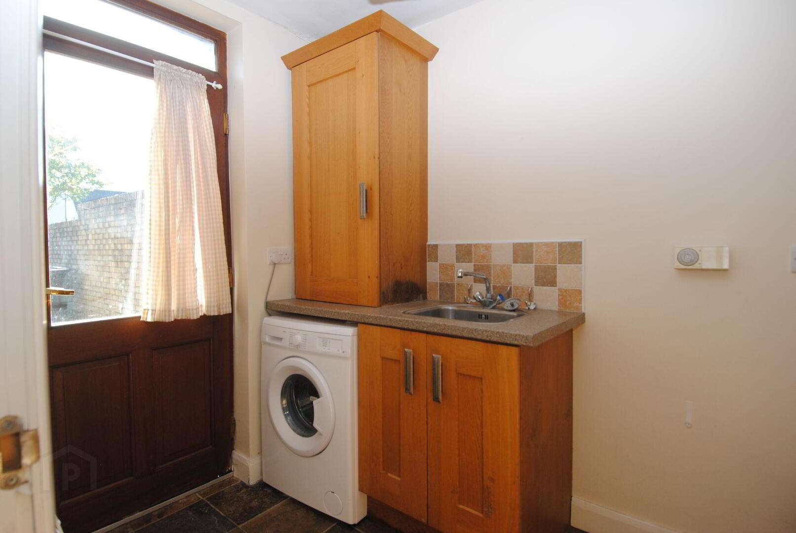 14 Galvally Road 8 of 21