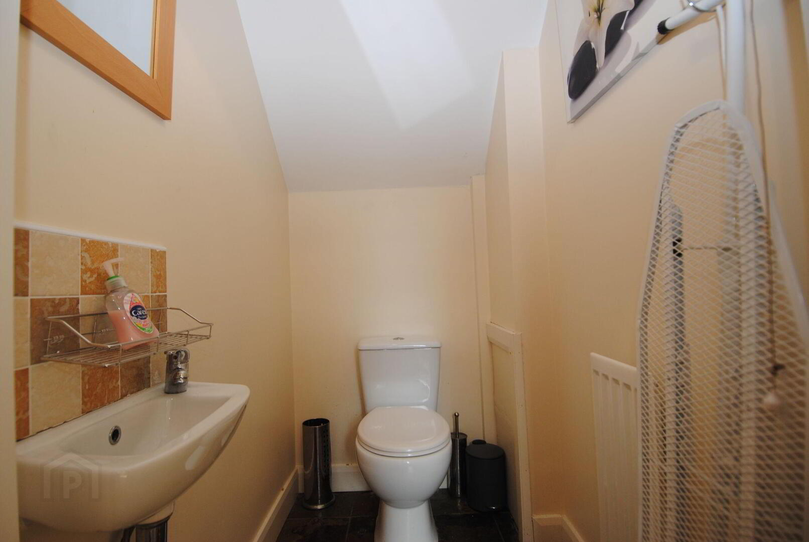 14 Galvally Road 9 of 21