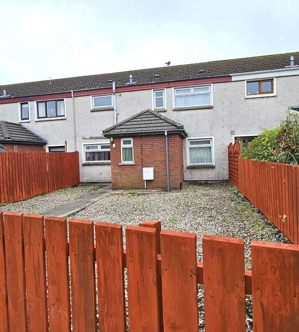 86 Caulside Park 1 of 8