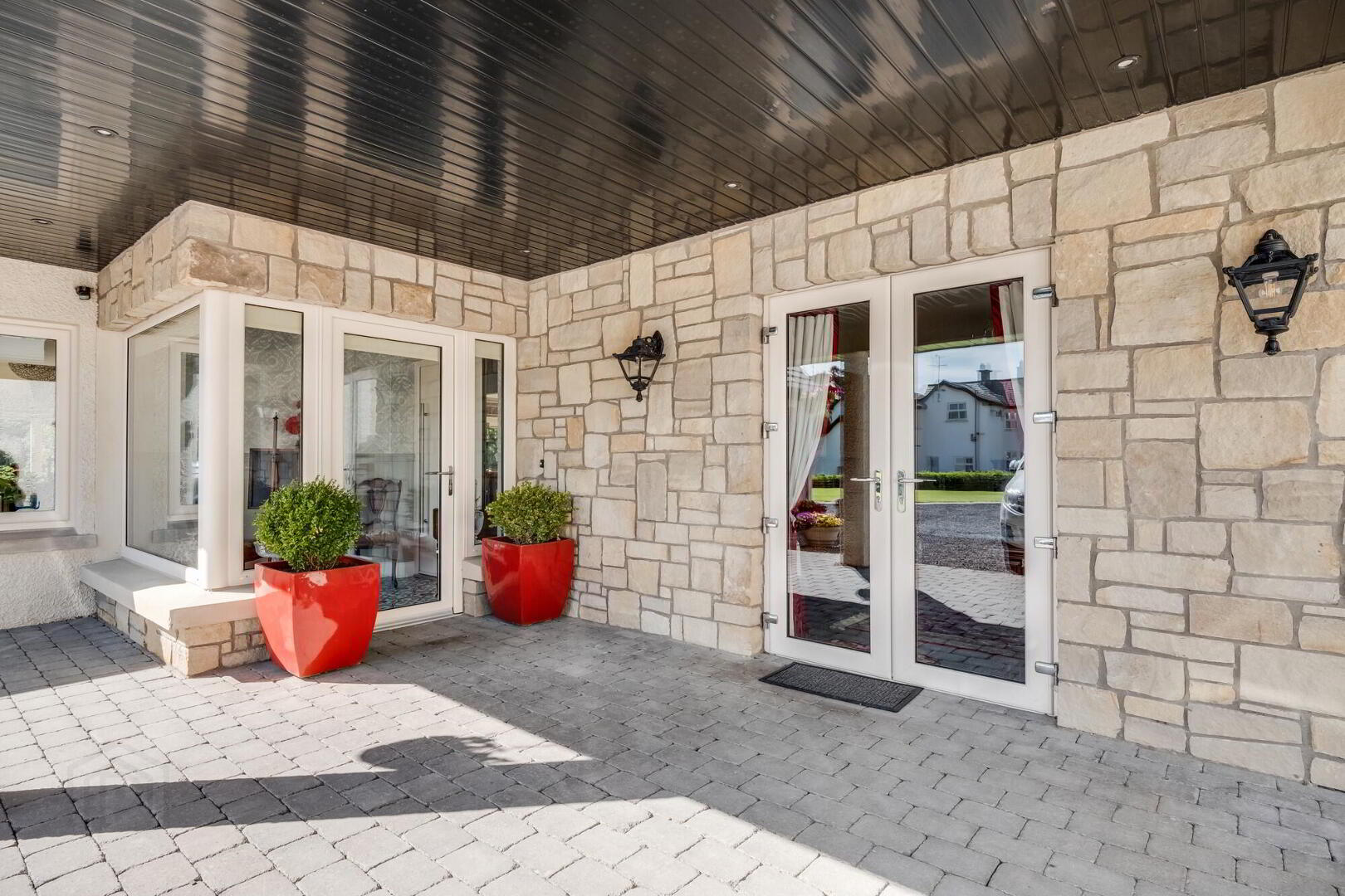 property description image