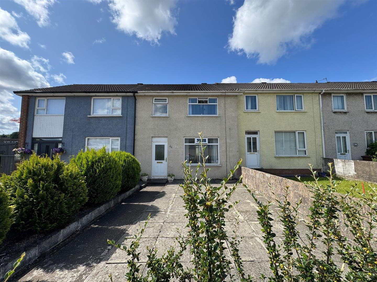 86 Forthill Drive 1 of 9