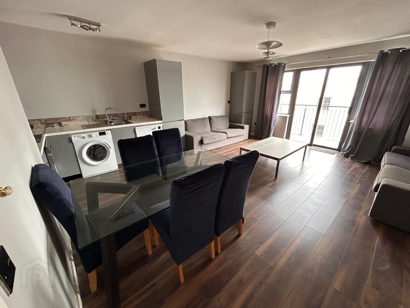 Block D, 402 An Tsean Mhargadh 3 of 9
