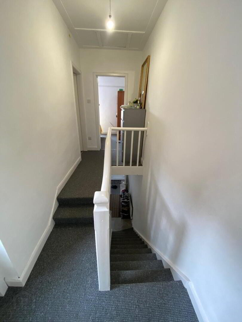 18 Clara Avenue 9 of 16