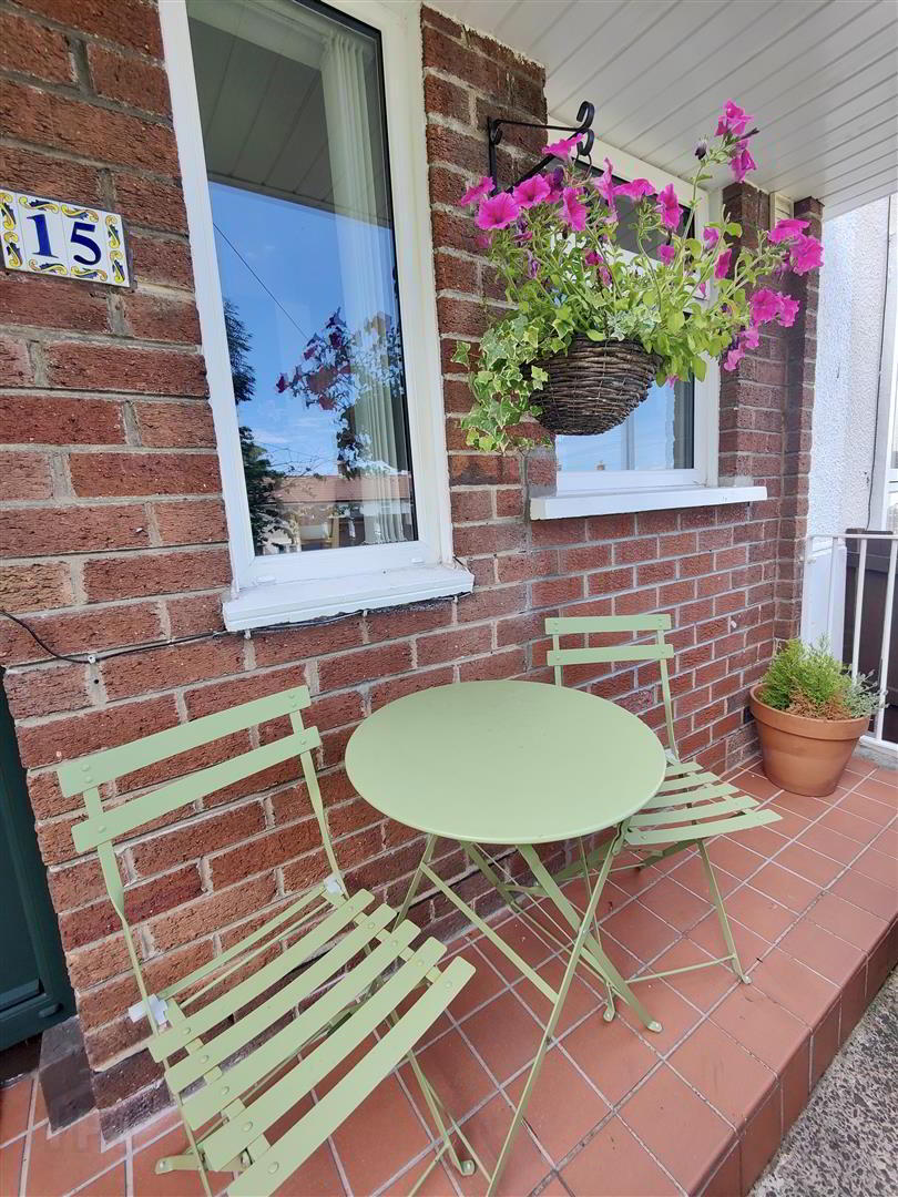 15 Waveney Avenue 3 of 32