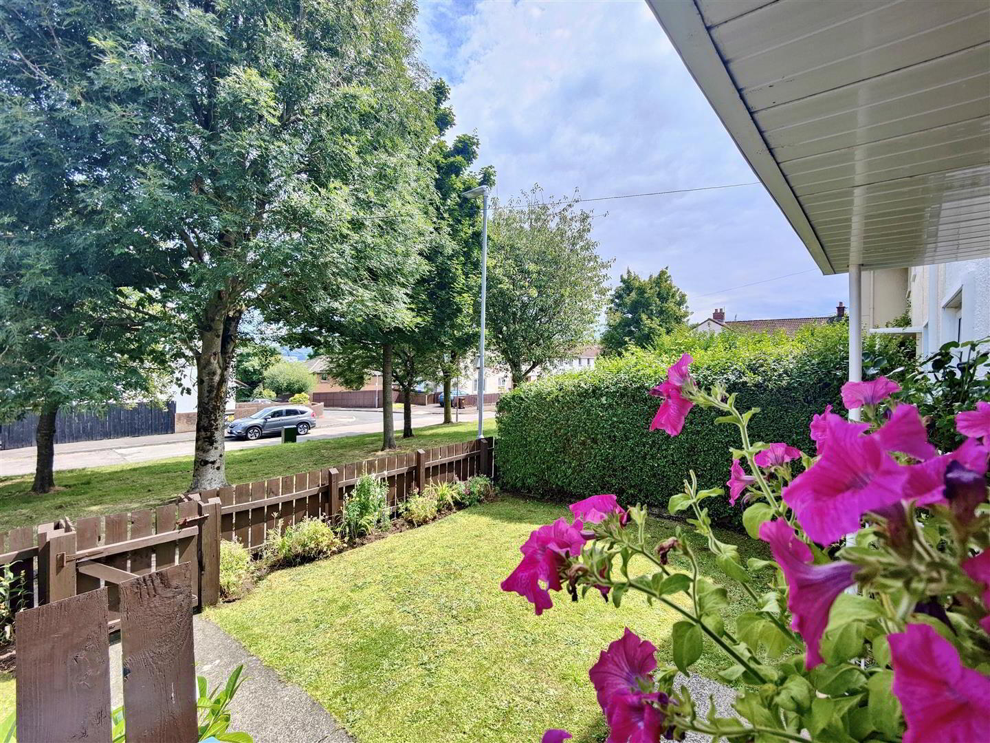 property description image