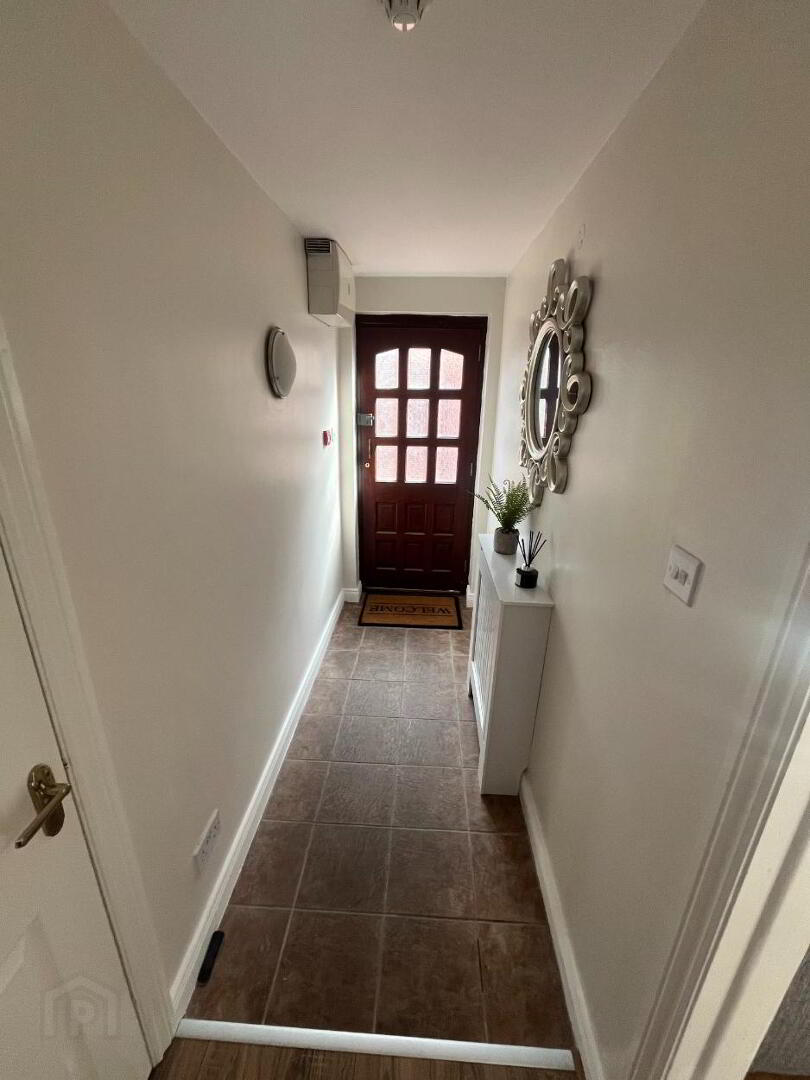 6 Donnybrook Court 5 of 34
