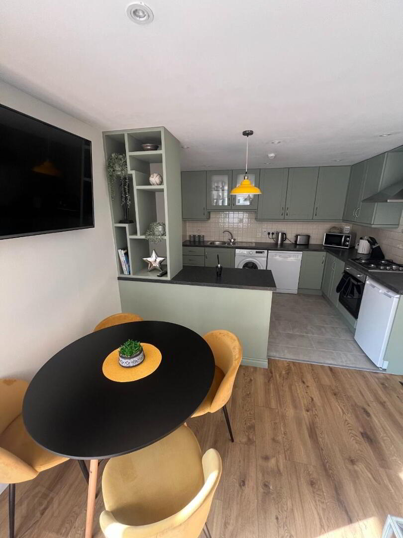 6 Donnybrook Court 12 of 34
