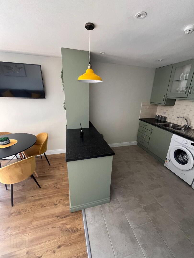 6 Donnybrook Court 13 of 34