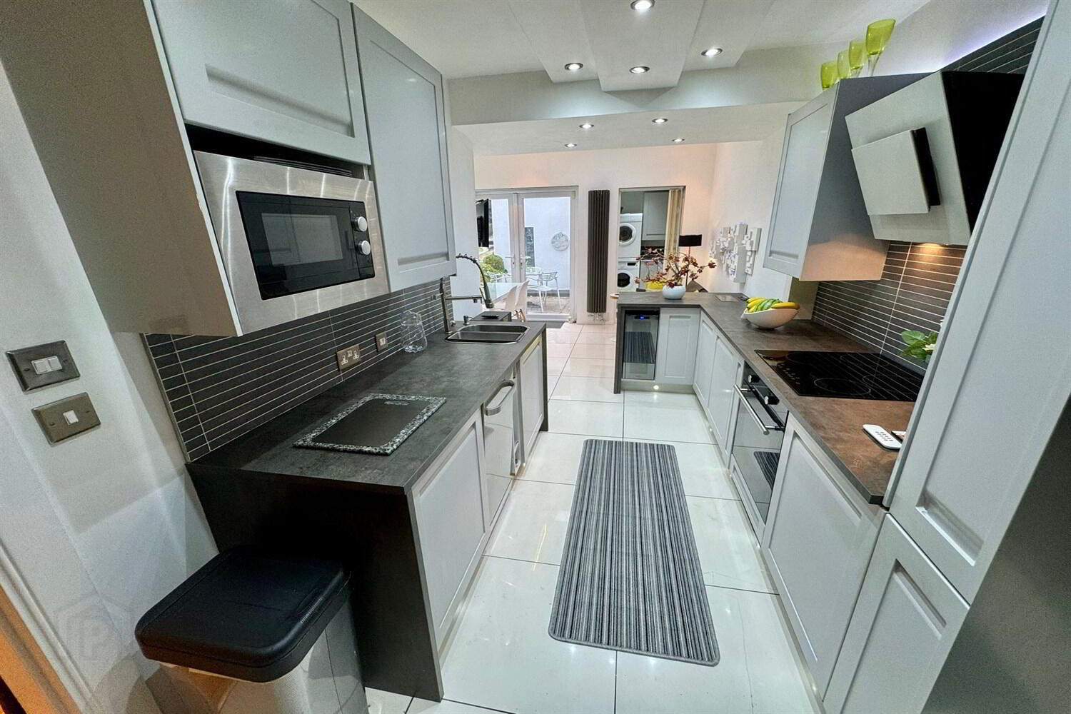 8 Thorburn Road 6 of 35