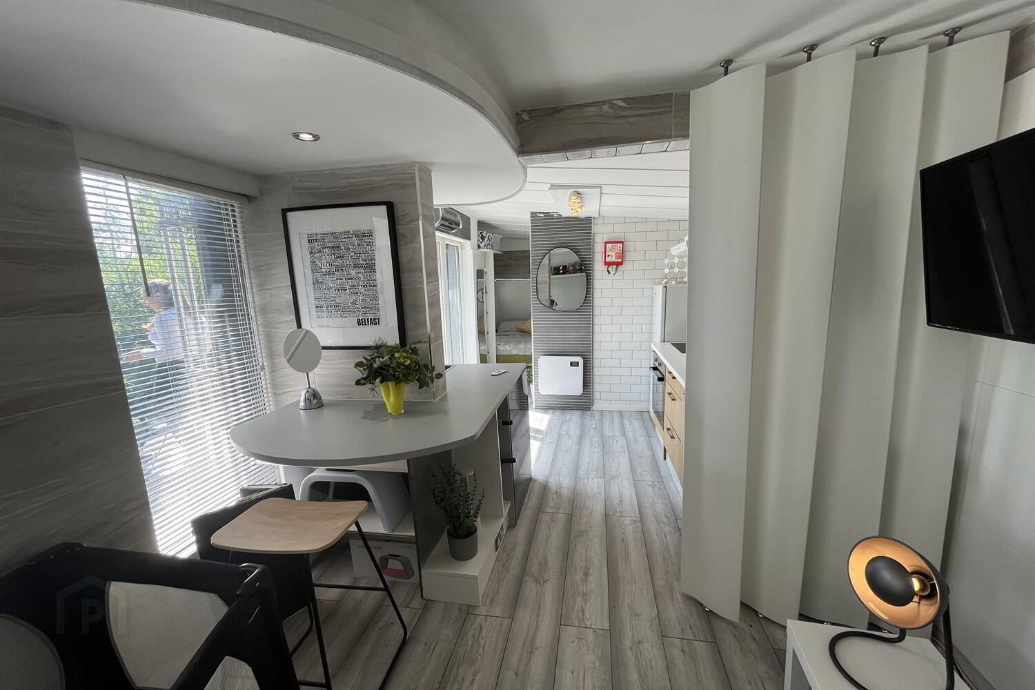 8 Thorburn Road 31 of 35