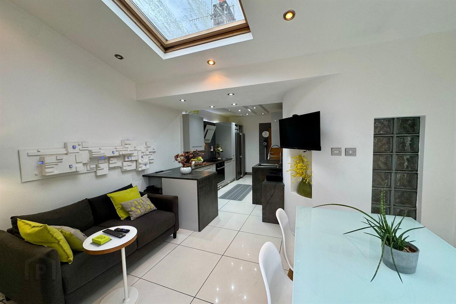 8 Thorburn Road 9 of 35