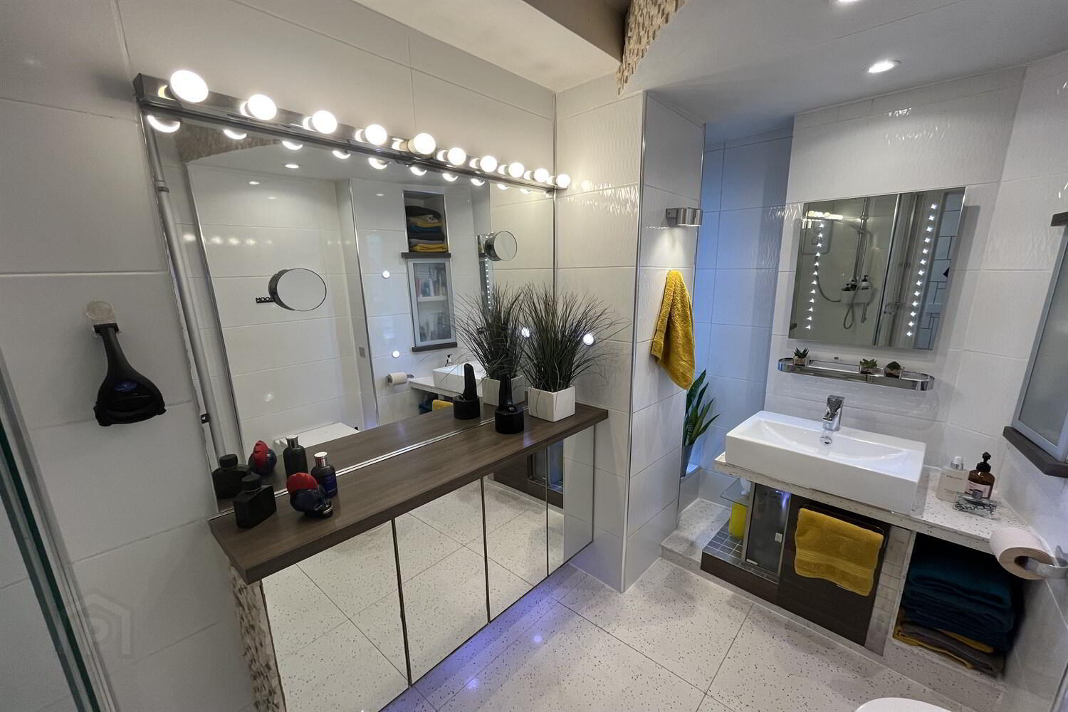 8 Thorburn Road 13 of 35
