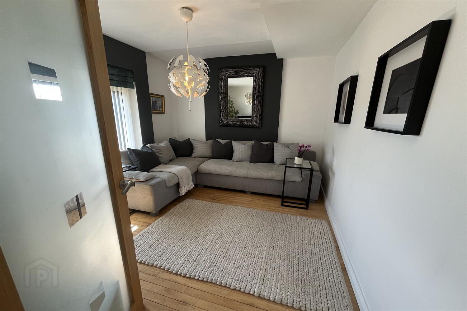 8 Thorburn Road 16 of 35