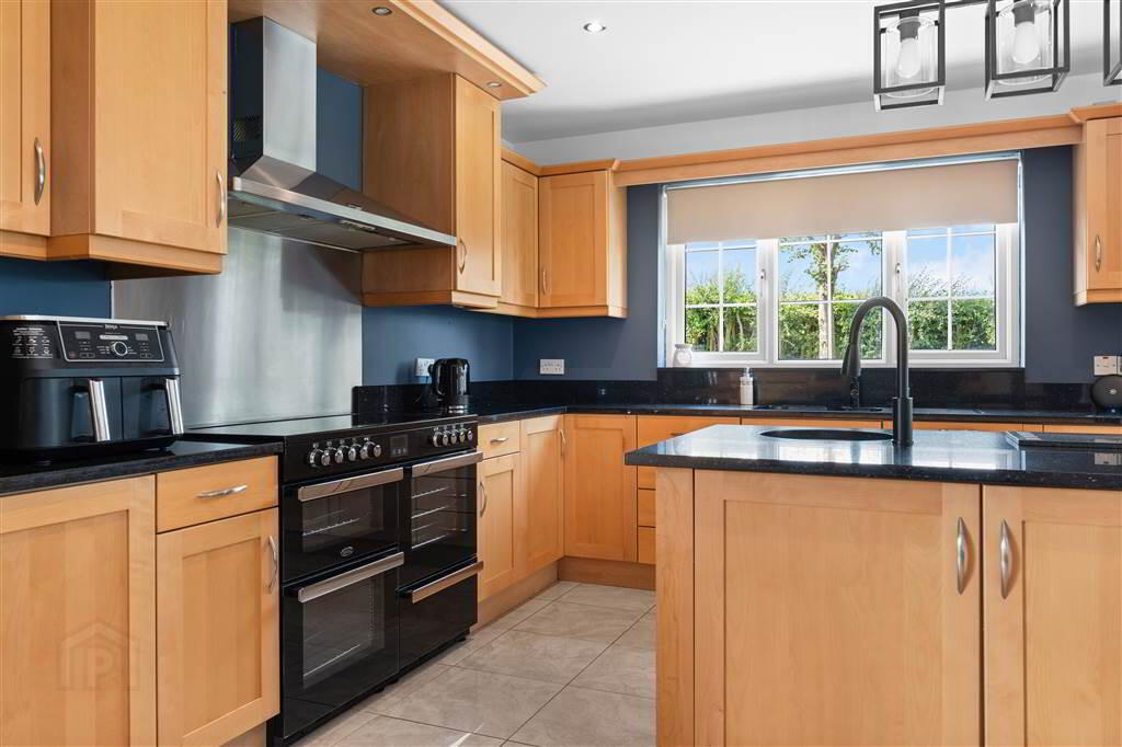 27 Lisnahilt Road 12 of 64