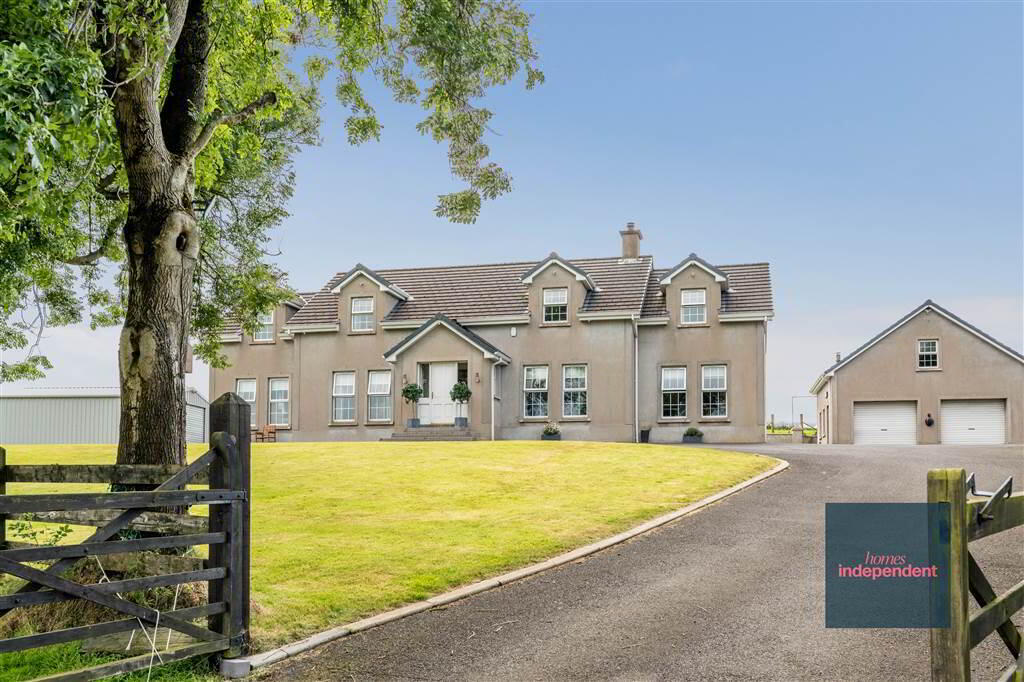 27 Lisnahilt Road 1 of 64