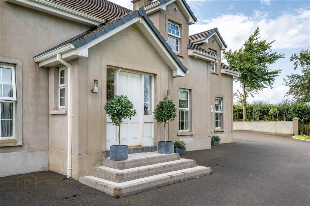 27 Lisnahilt Road 8 of 64