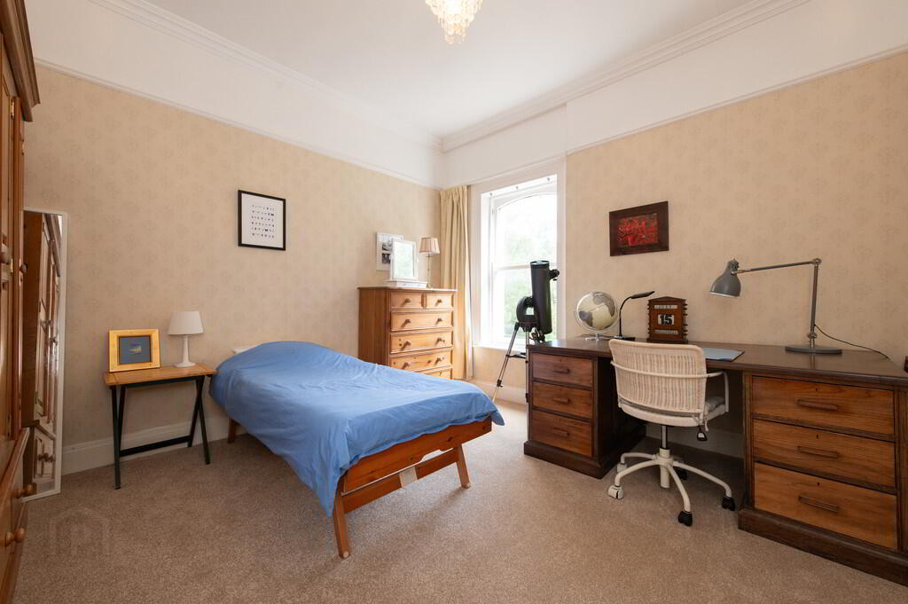 "Latharna", 14 Lenamore Avenue 20 of 39