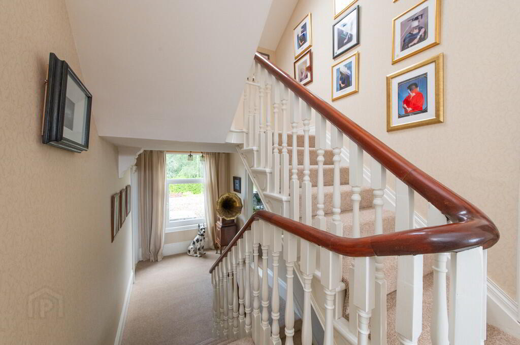 "Latharna", 14 Lenamore Avenue 24 of 39
