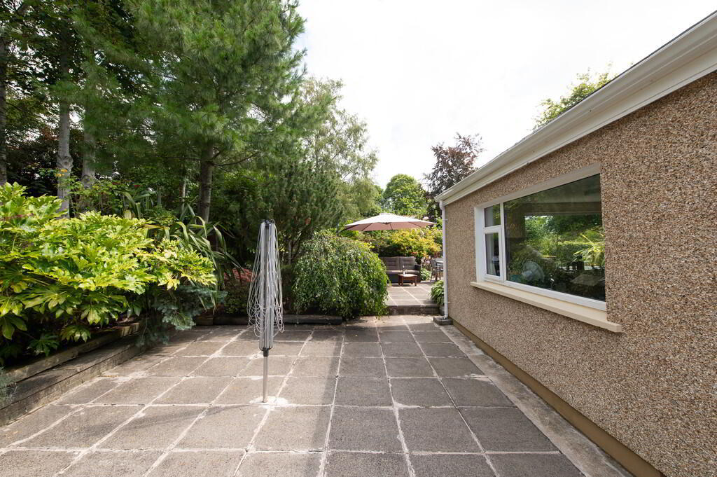 "Latharna", 14 Lenamore Avenue 27 of 39