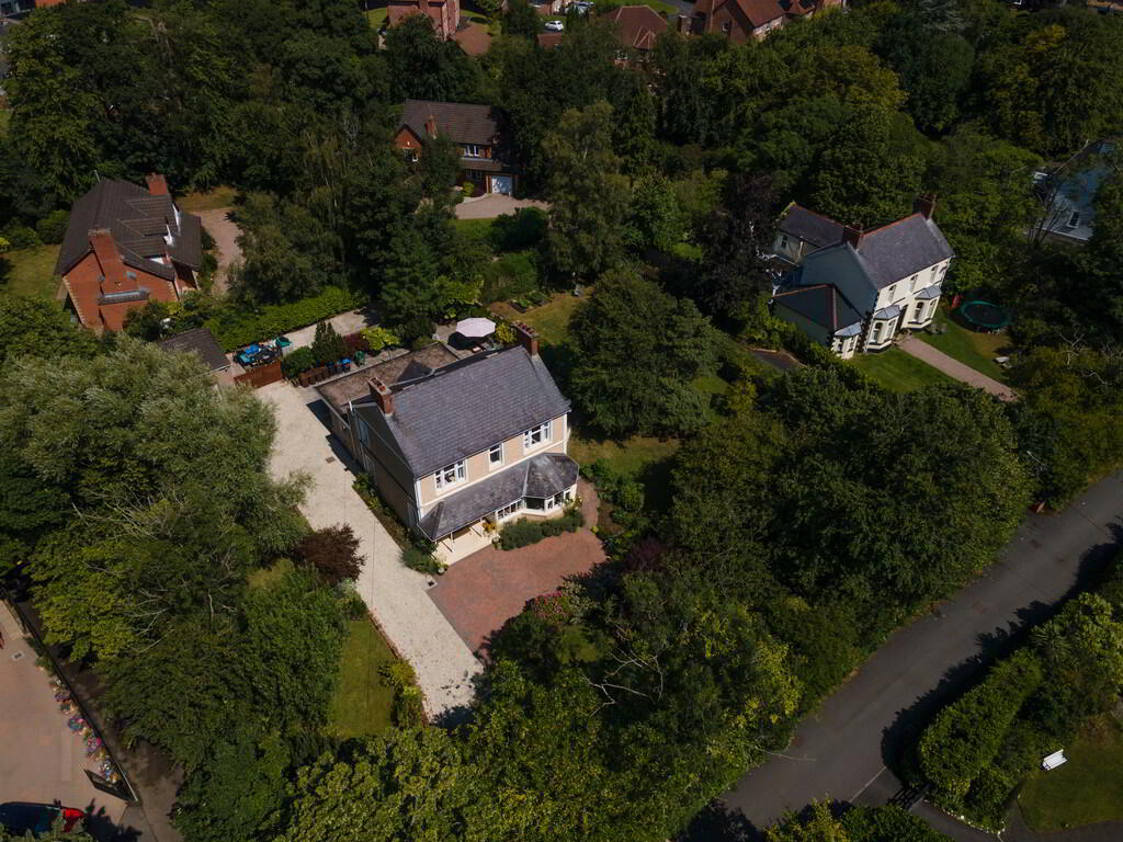 "Latharna", 14 Lenamore Avenue 37 of 39