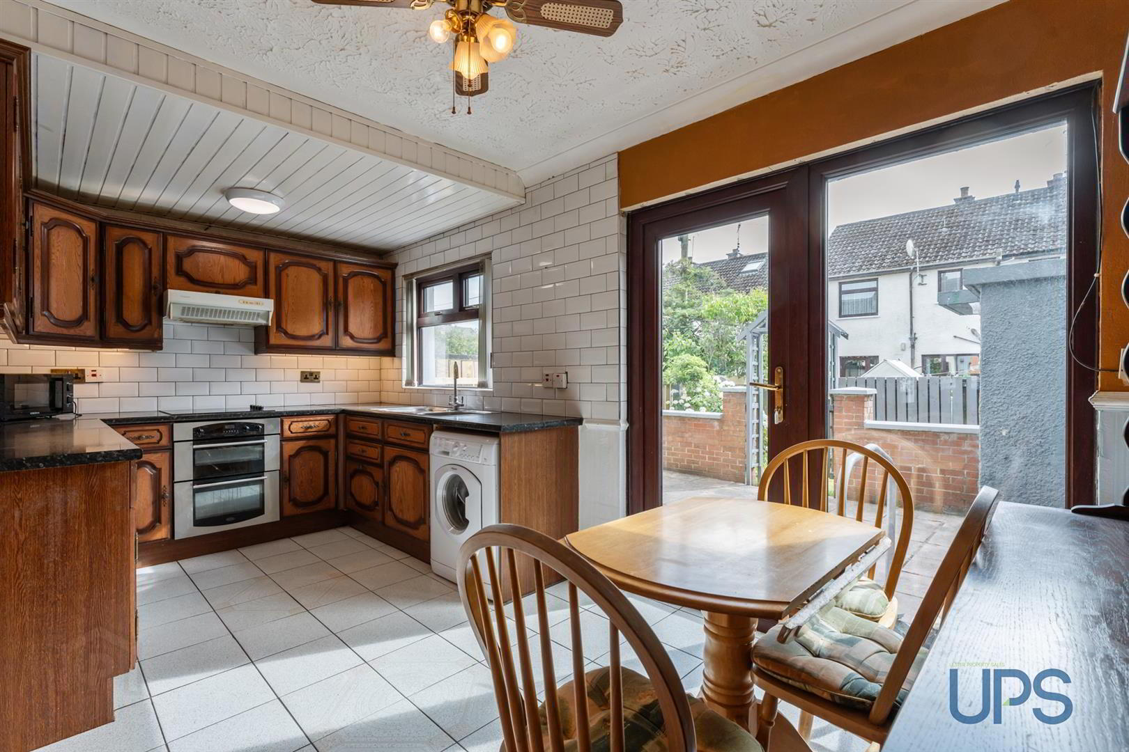 73 Lenadoon Avenue 8 of 25