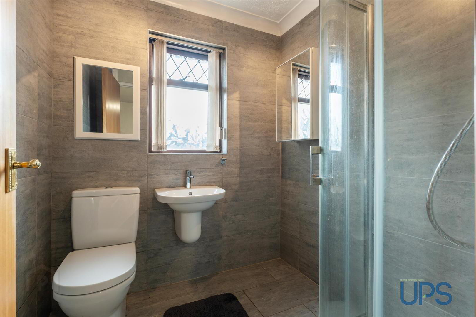 73 Lenadoon Avenue 18 of 25