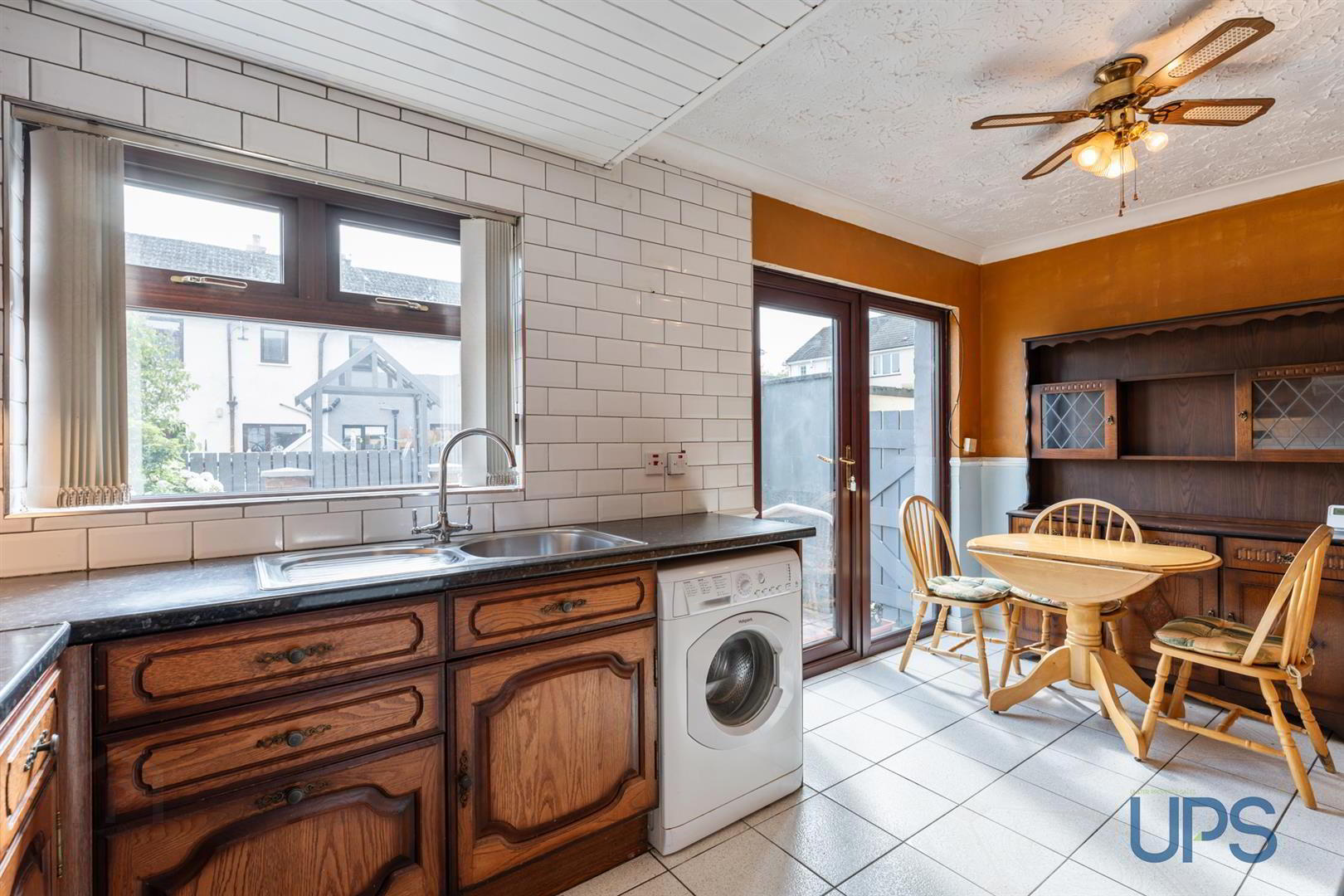 73 Lenadoon Avenue 9 of 25