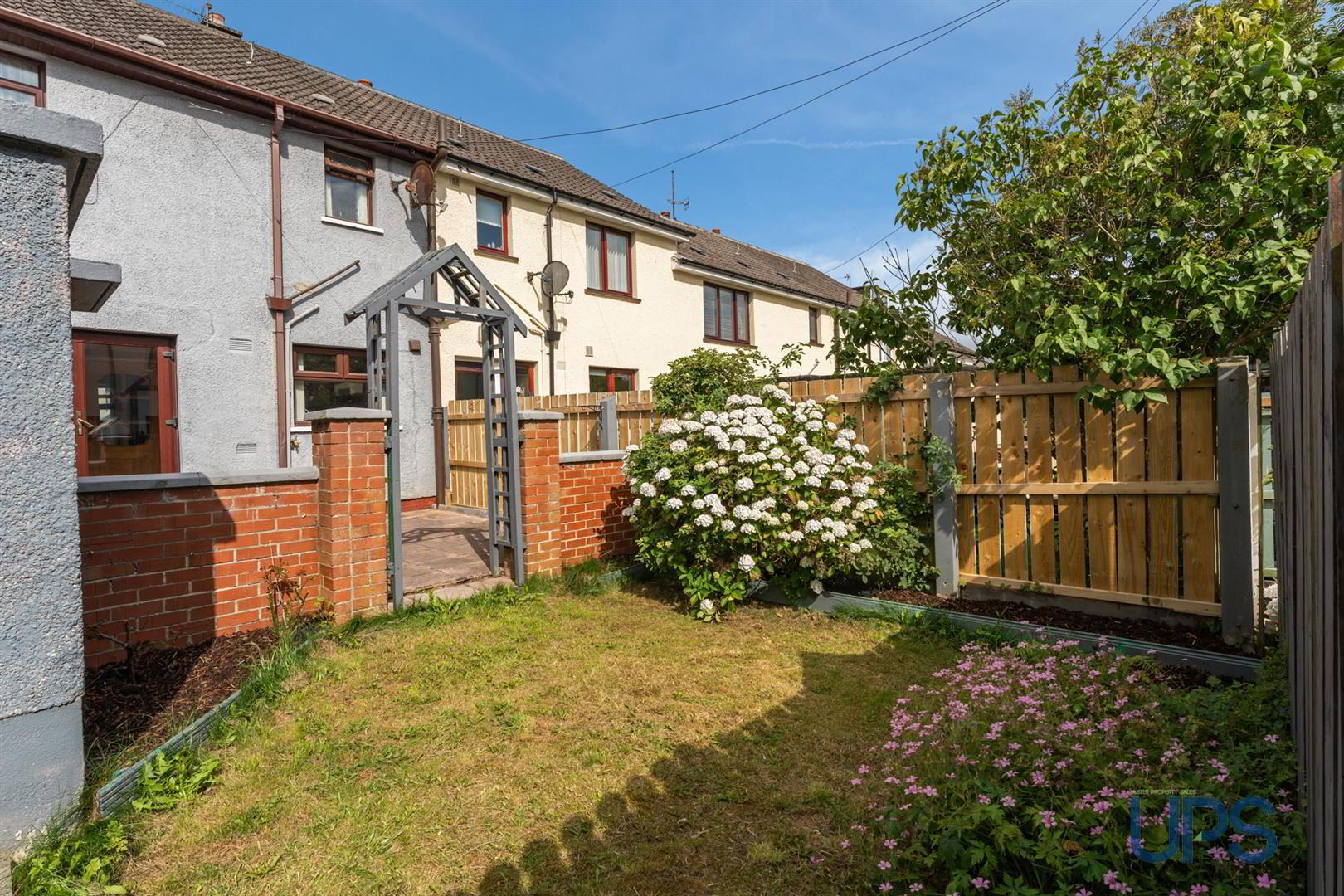 73 Lenadoon Avenue 22 of 25