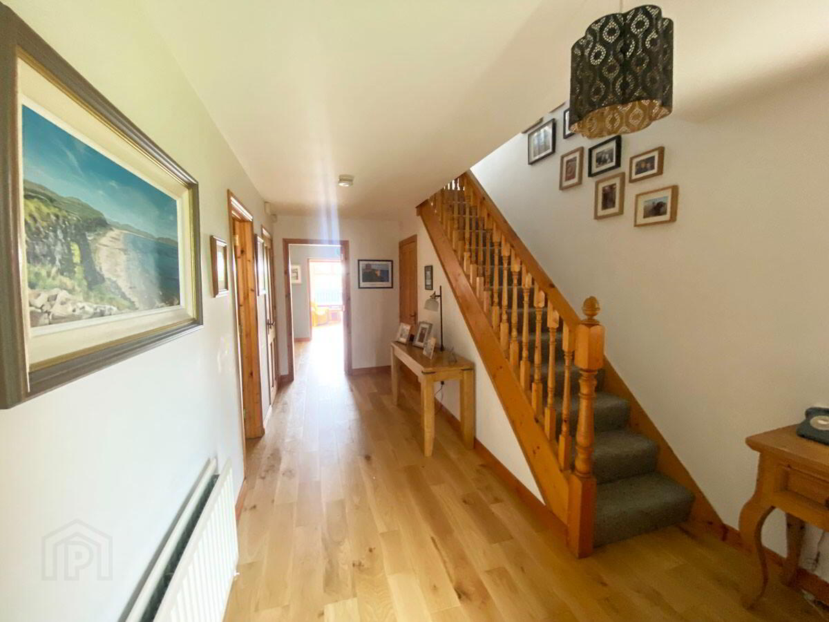 17 Milfort Crescent 3 of 16
